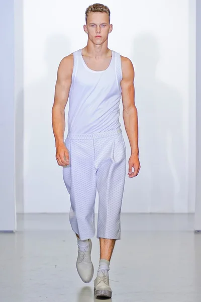 Look 43